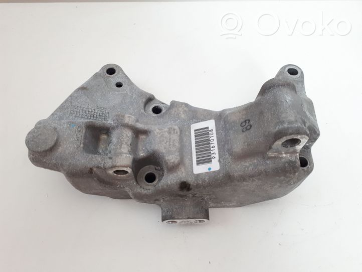 Volvo V60 Mocowanie alternatora P31670108