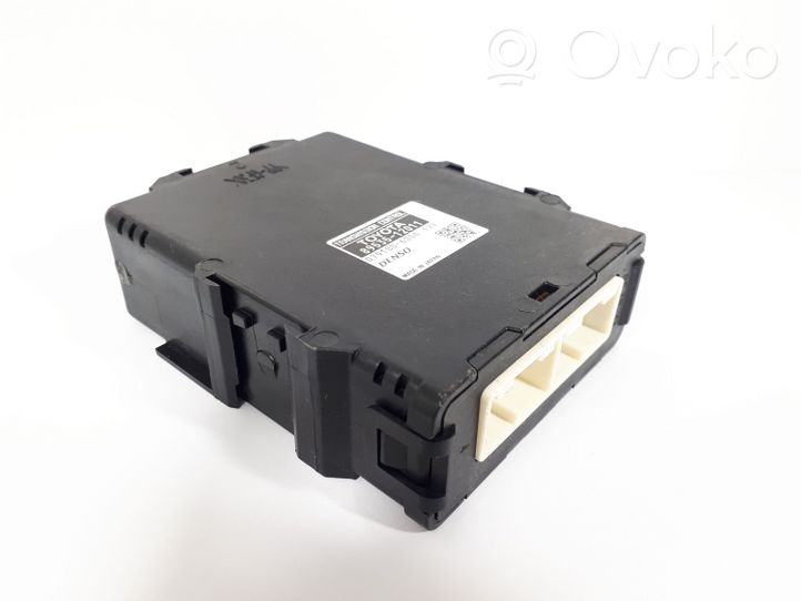 Toyota Auris E180 Module de contrôle de boîte de vitesses ECU 8953512011