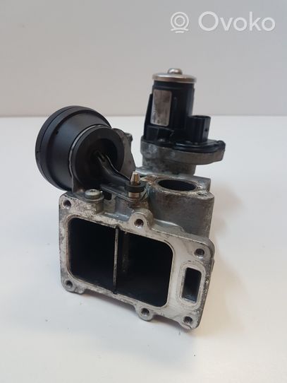 Volkswagen PASSAT CC EGR valve 0280751016