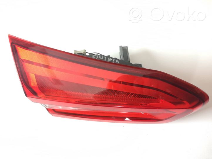 Ford Focus Lampy tylnej klapy bagażnika JX7B13A603TB