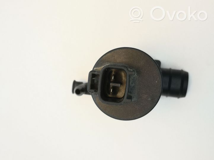 Toyota Yaris Pompe de lave-glace de pare-brise 853300F021