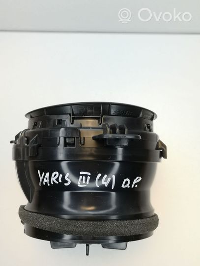 Toyota Yaris Šoninės oro grotelės 5556862280