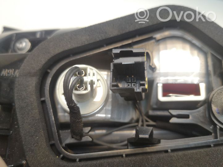 Opel Grandland X Luci posteriori del portellone del bagagliaio YP00016380