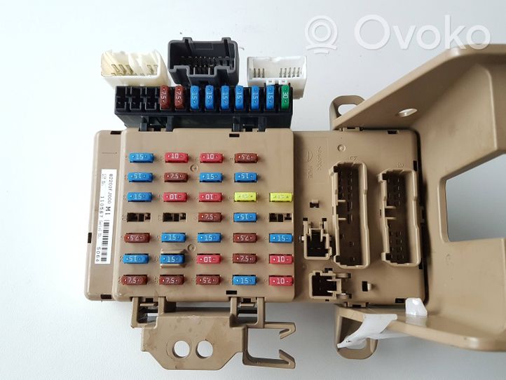 Subaru XV Module de fusibles 82201FJ000