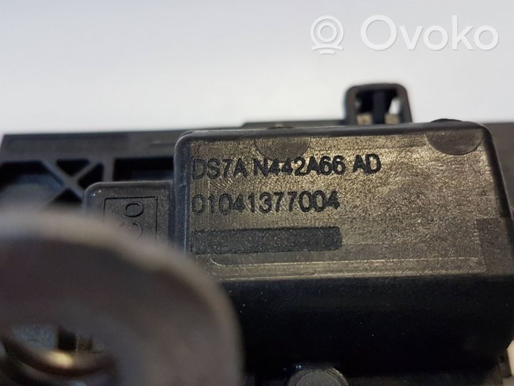 Ford Focus Cierre/cerradura/bombín del maletero/compartimento de carga DS7AN442A66AD