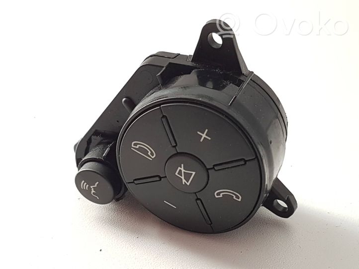 Mercedes-Benz GLK (X204) Boutons / interrupteurs volant A2048210051