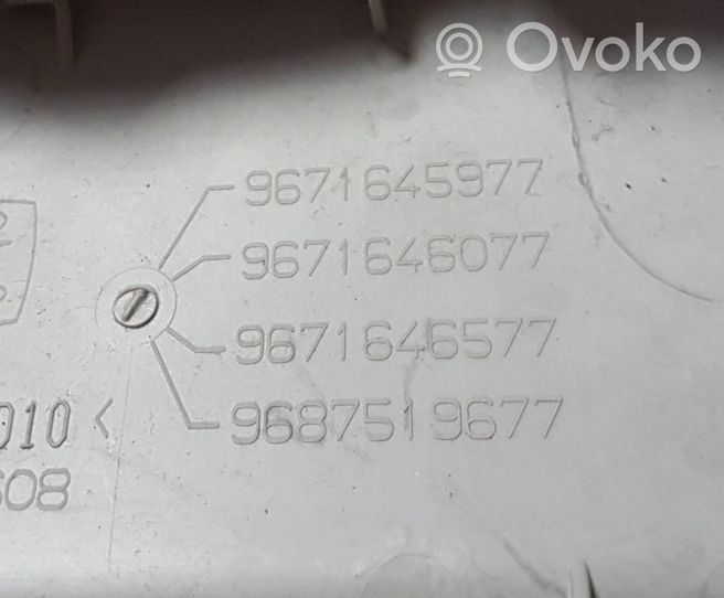 Citroen C4 II Światło fotela przedniego 9671645977