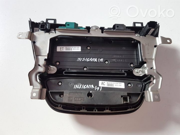 Opel Insignia B Unità principale autoradio/CD/DVD/GPS 13321292