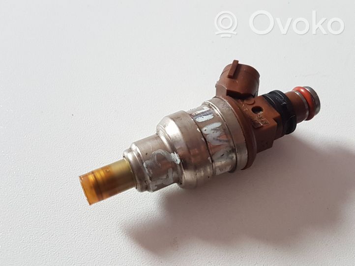 Mazda 323 F Injecteur de carburant INP482