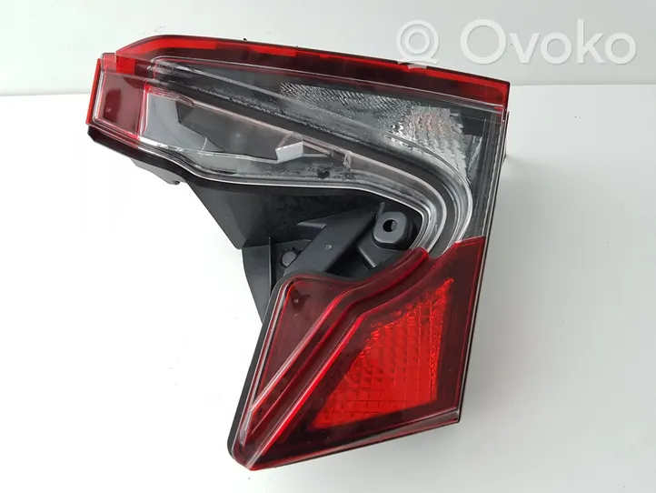 Toyota C-HR Lampy tylnej klapy bagażnika 81580F4120