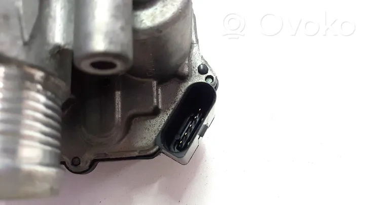 Volkswagen Tiguan Throttle valve 03L128063T