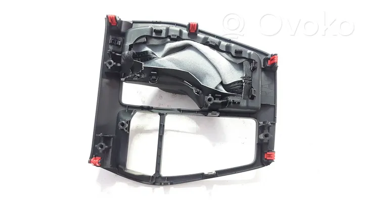 Toyota RAV 4 (XA50) Revêtement pommeau de levier de vitesses cuir 5880442480