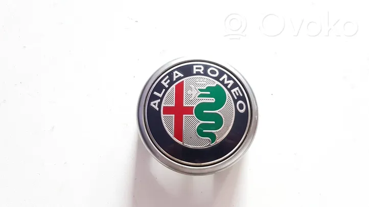 Alfa Romeo Giulia Valmistajan merkki/logo/tunnus 13051935