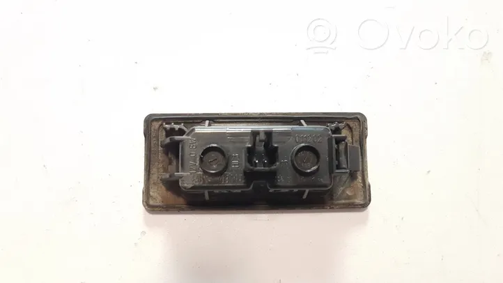 Volkswagen PASSAT B8 Lampa oświetlenia tylnej tablicy rejestracyjnej 3AF943021A