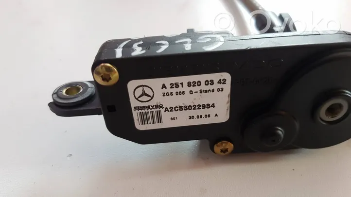 Mercedes-Benz GL X164 Motorino deflettore/vetro A2518200342