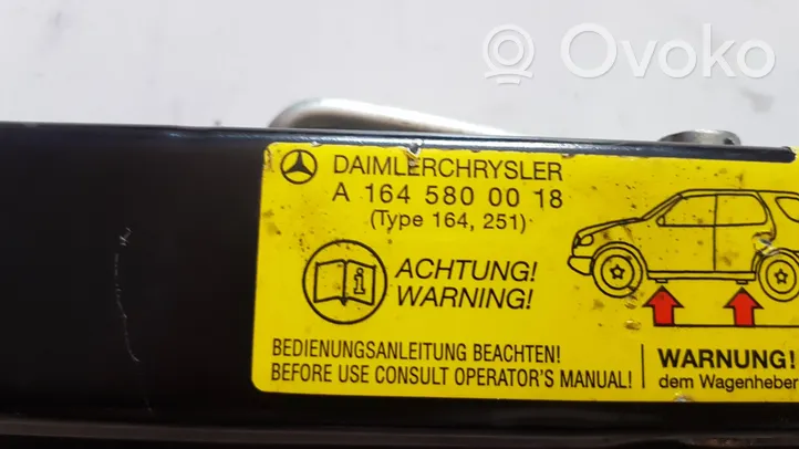 Mercedes-Benz GL X164 Cric de levage A1645800018