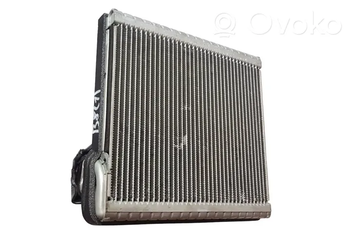 Volkswagen PASSAT B8 Radiatore aria condizionata (A/C) (abitacolo) J2842