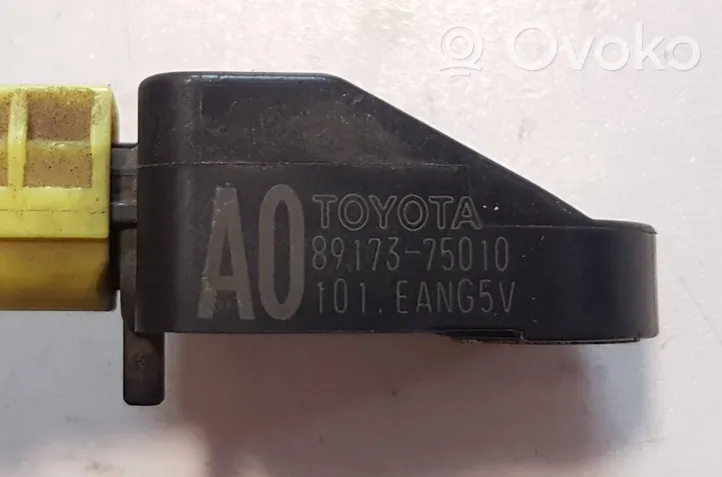 Toyota Prius (XW30) Czujnik uderzenia Airbag 8917375010