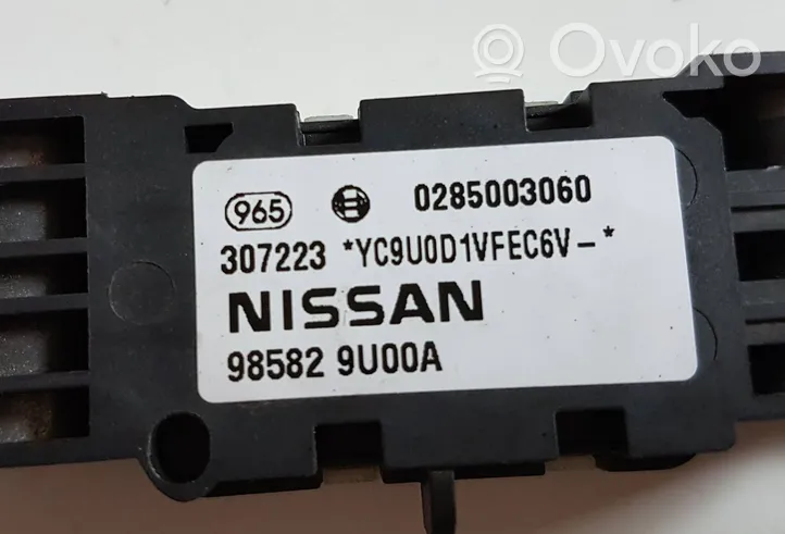 Nissan Note (E11) Sensore d’urto/d'impatto apertura airbag 985829U00A