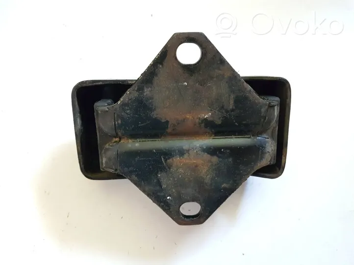 Mitsubishi L200 Supporto di montaggio del motore MR992670