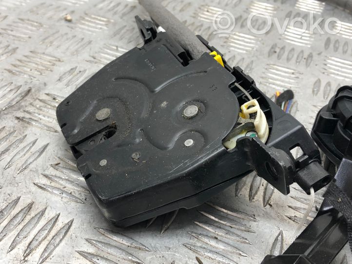 BMW 3 F30 F35 F31 Tavaratilan luukun hydrauliikkasarja 7305020