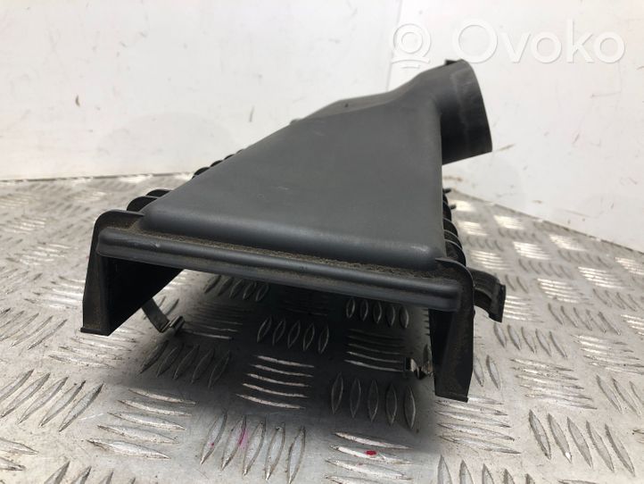 BMW 4 F32 F33 Coperchio scatola del filtro dell’aria 70528996