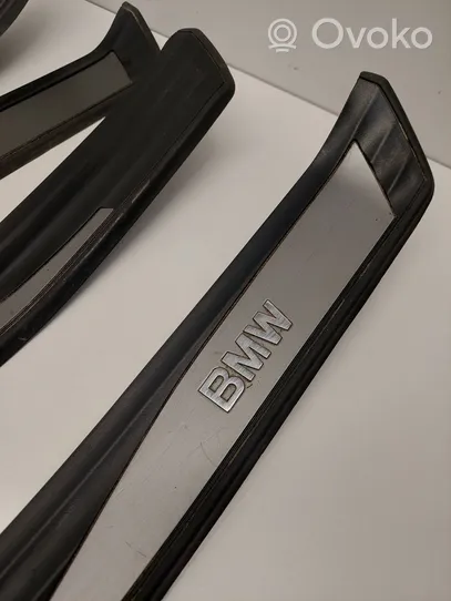 BMW 5 E60 E61 Kynnysverhoilusarja (sisä) 7074510