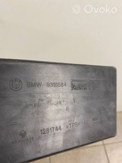 BMW X1 F48 F49 Keskikonsolin vetolaatikon/hyllyn alusta 9318584