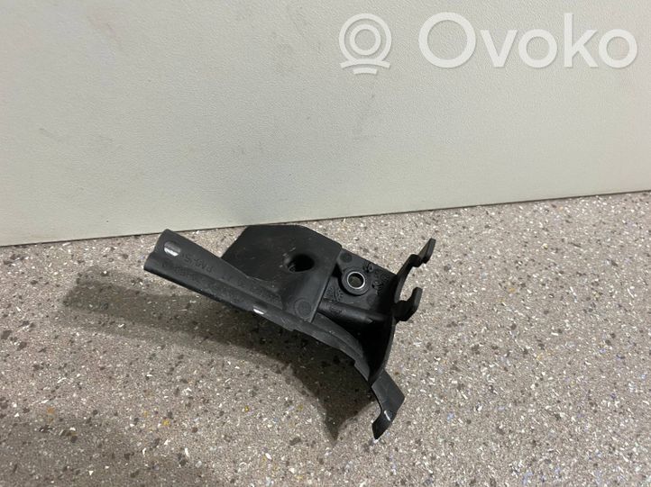7645649 BMW X1 F48 F49 Other engine bay part, 2.29 € | RRR