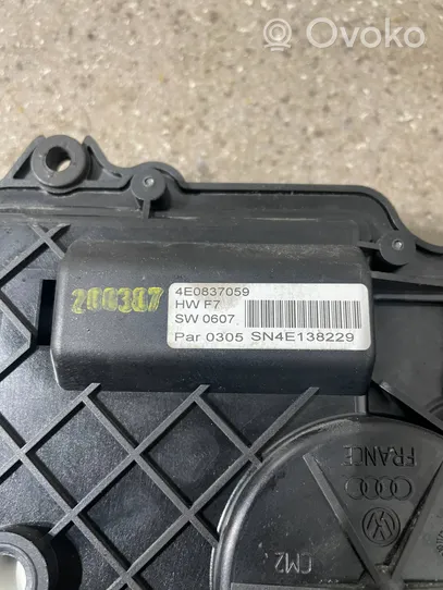 Audi A8 S8 D3 4E Moteur de centralisation serrure de porte arrière 4E0837059