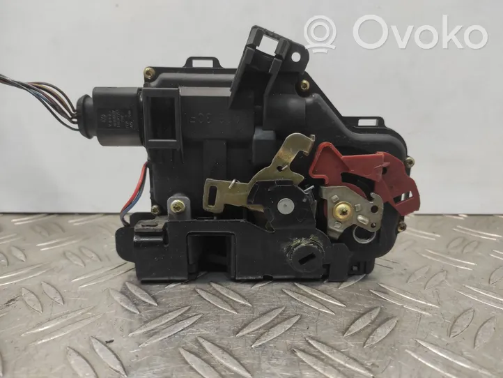 Audi A2 Zamek drzwi tylnych 8Z0839016A