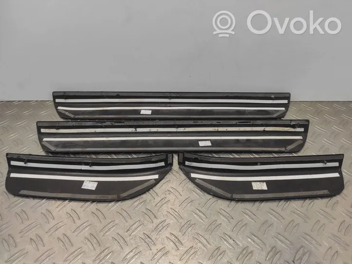 Audi Q5 SQ5 Zestaw listew progowych (wewnętrznych) 
