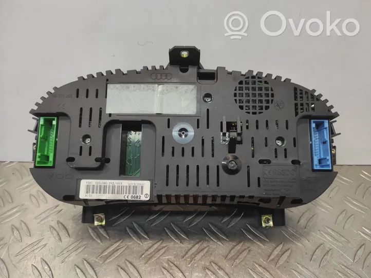 Audi A2 Compteur de vitesse tableau de bord 81117994