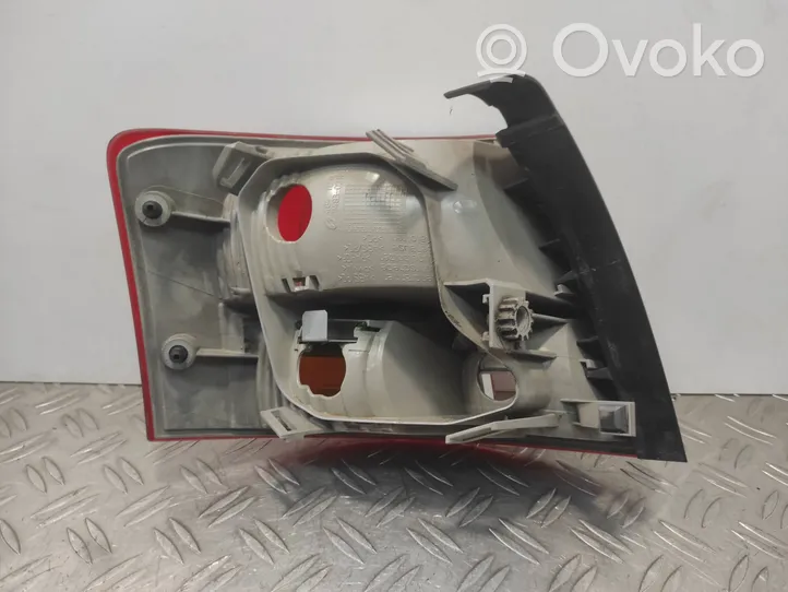 Audi A4 S4 B7 8E 8H Luci posteriori 8E9945096E