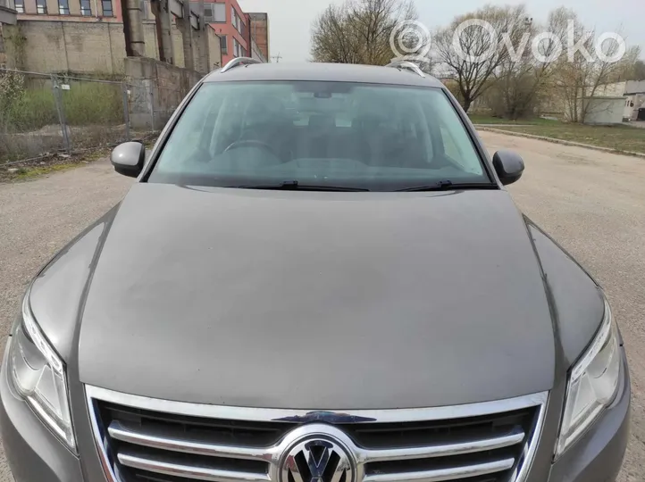 Volkswagen Tiguan Pokrywa przednia / Maska silnika 