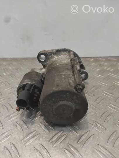 Volkswagen Tiguan Starter motor O2M911024A