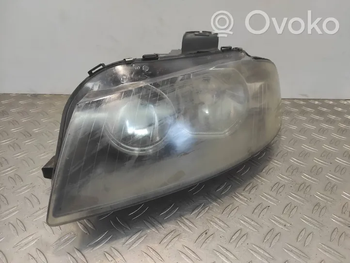 Audi A3 S3 8P Lampa przednia 