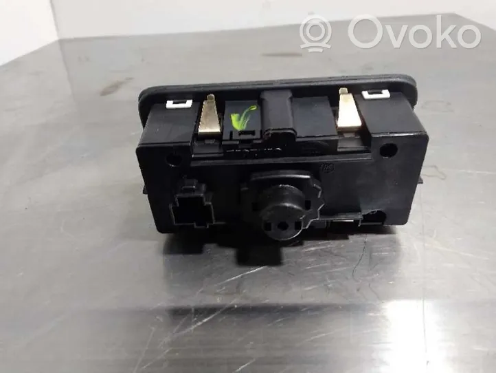 Volvo V40 Interruttore di regolazione dell’illuminazione del quadro 31443831