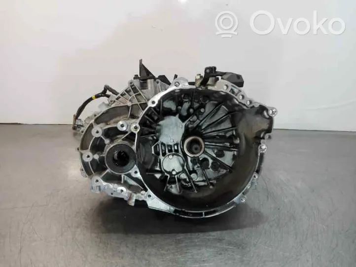 Volvo V40 Scatola del cambio manuale a 5 velocità GU1R7002BEC