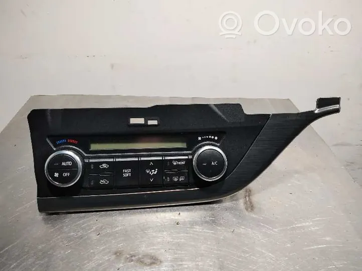 Toyota Auris E180 Centralina del climatizzatore 5590002380