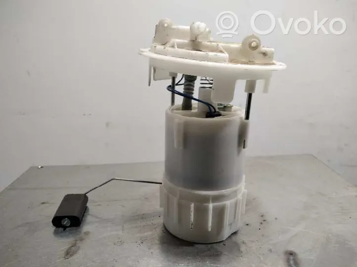 Opel Crossland X Pompe à carburant 9815895380