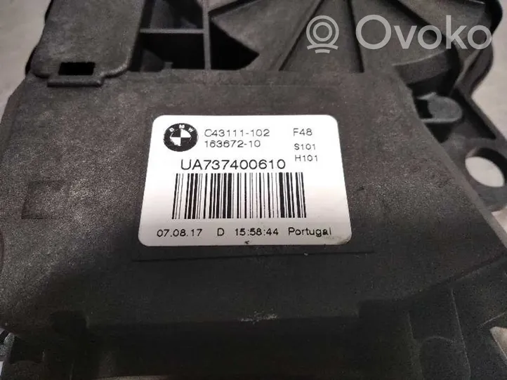 BMW X1 F48 F49 Takaluukun lukon salvan moottori 16367210