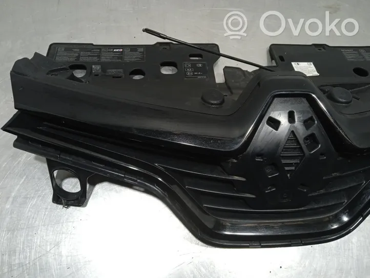 Renault Captur Griglia anteriore 623102335R