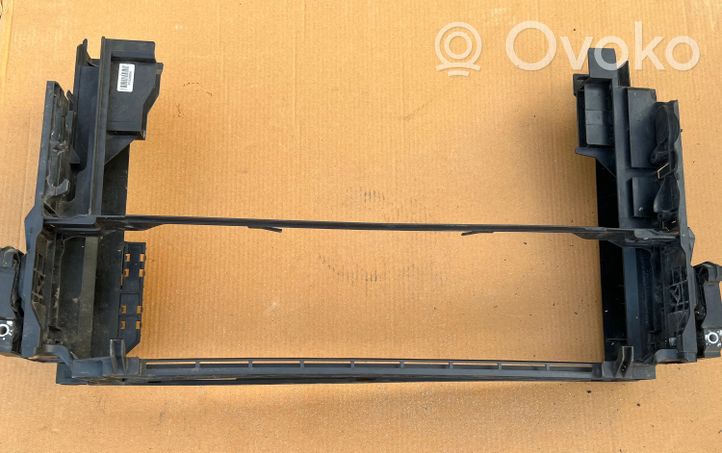 BMW 7 F01 F02 F03 F04 Pannello di supporto del radiatore P1629004