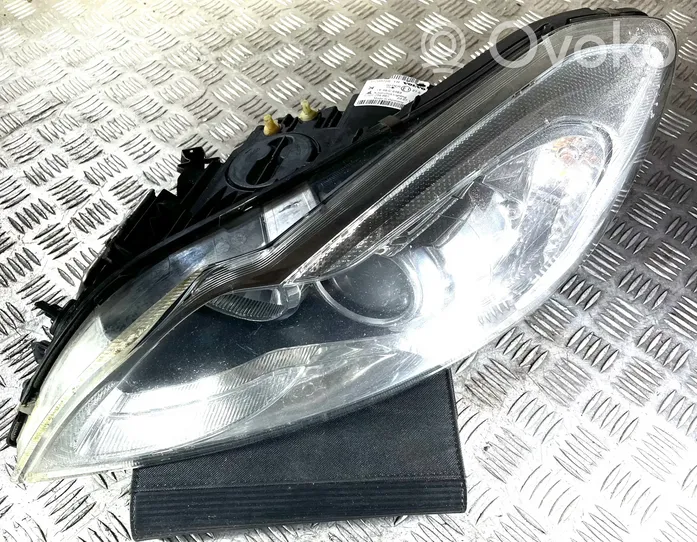 Volvo C70 Lampa przednia 31299756