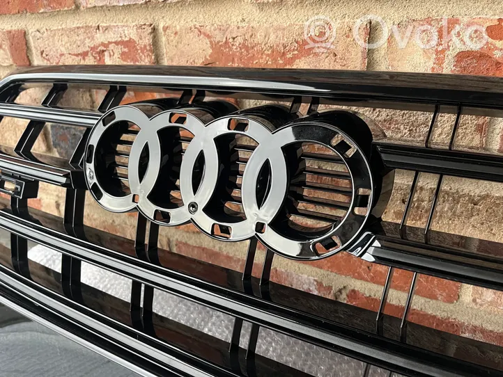 Audi Q5 SQ5 Grotelės viršutinės 80A853651C