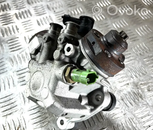 Volvo V60 Pompe d'injection de carburant à haute pression 31372081