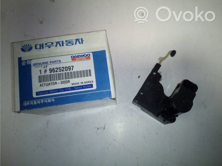 Daewoo Leganza Central locking motor 96252097