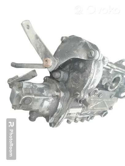 Mercedes-Benz COMPAKT W115 Polttoaineen ruiskutuksen suurpainepumppu 0400114034