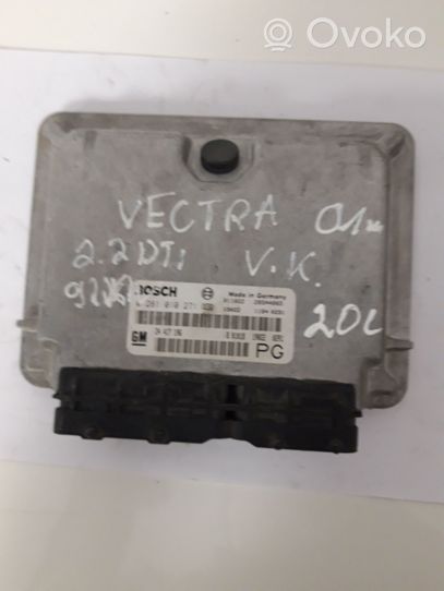 Opel Vectra B Moottorin ohjainlaite/moduuli 0281010271